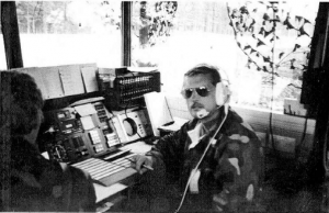 Pertti lennonjohtajana tässä kuitenkin Ilmavoimien kertausharjoituksissa.