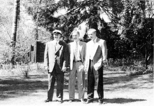 Hannu, Esa ja Anssi Hannun ylioppilasjuhlissa 1997